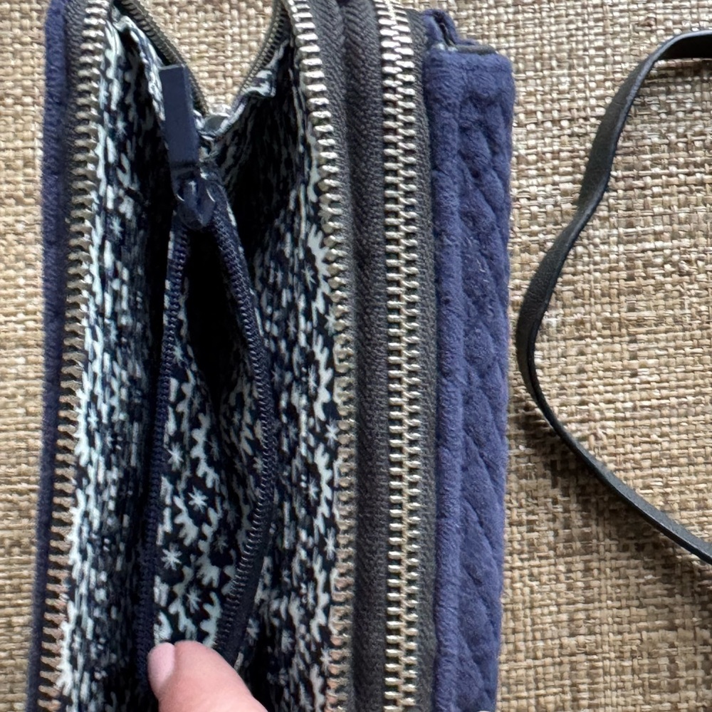 Vera Bradley Navy Quilted Crossbody Bag - Picture 15 of 16
